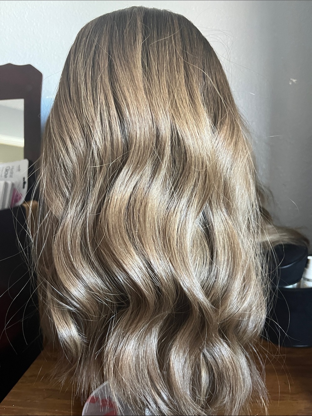 Lusta silk topper 20” glazed truffle 9x9 cap